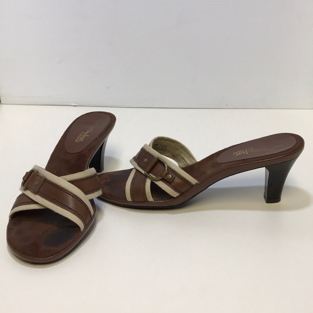 Aerosols brown sandals. Slip on sandals - 3” heel
